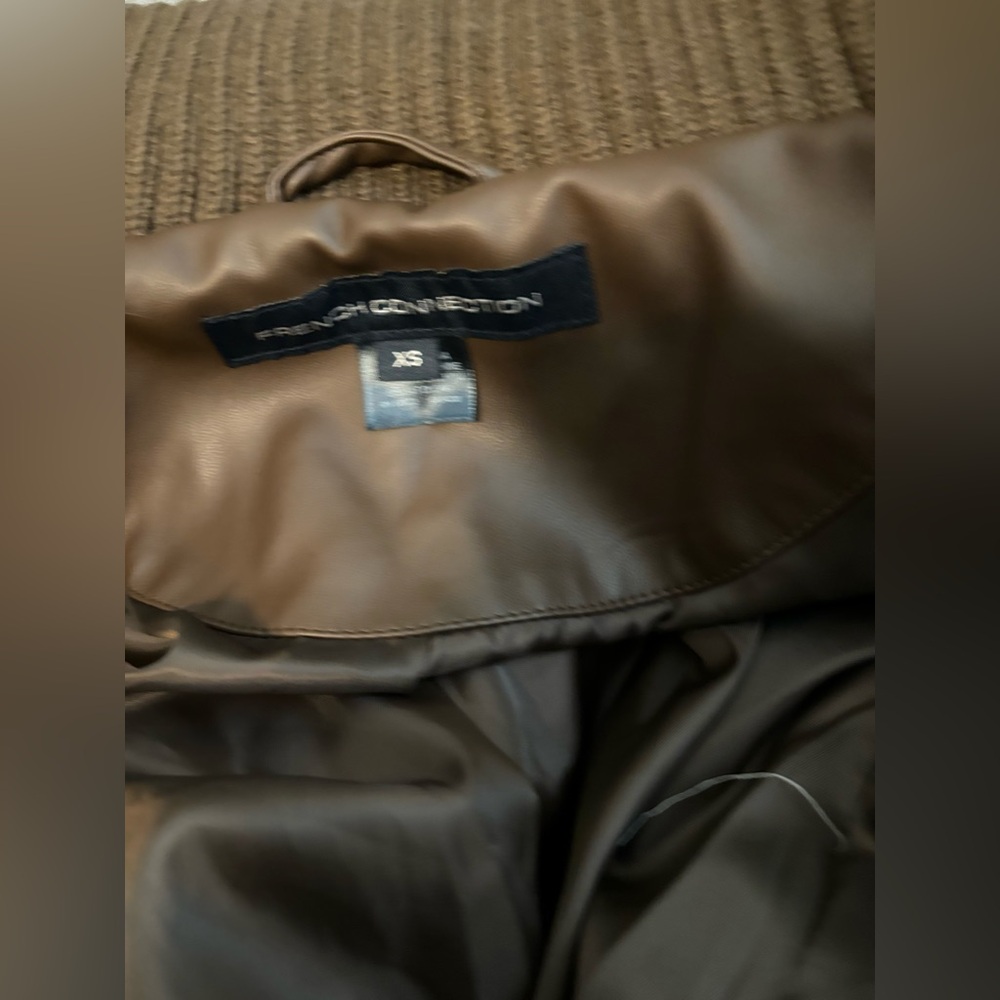 FRENCH CONNECTION Faux Leather Brown Puffer Jacket NWT Side Pockets Size XS - Picture 7 of 8